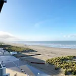 In By The * Nieuwpoort