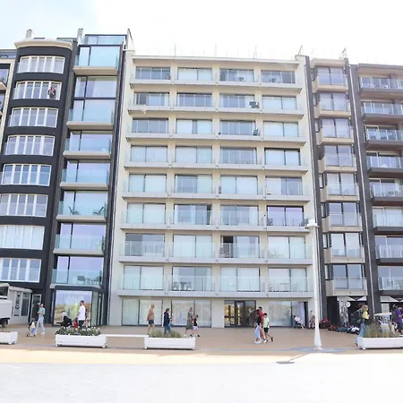 Seaflower 603 Located Directly On The Apartment *