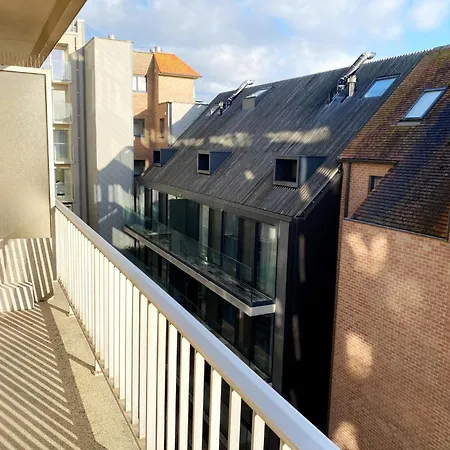 In By The Nieuwpoort