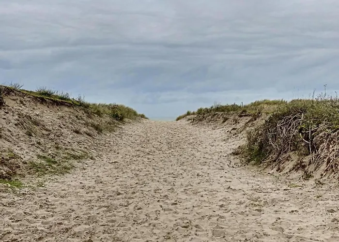 In By The Διαμέρισμα